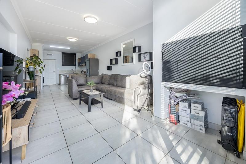 2 Bedroom Property for Sale in Vredekloof Heights Western Cape